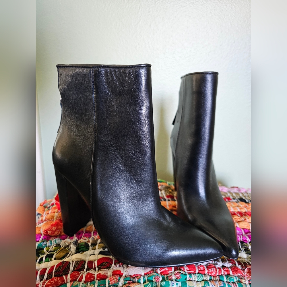 Black Booties (Trista) by Steve Madden